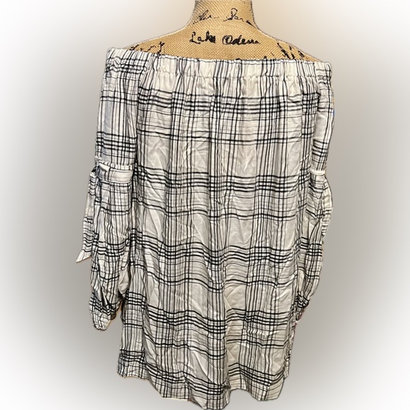 MAX STUDIO Over the Shoulder NWT Black Plaid Top Long Sleeve Ties Romantic Med - Picture 3 of 16